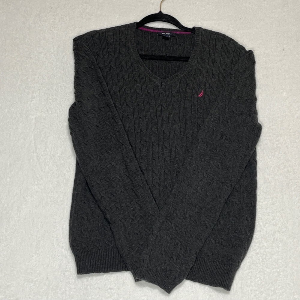 Nautica XL Charcoal Cable Knit V-Neck Sweater Purple/Pink Logo Preppy